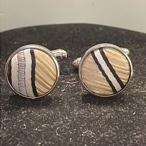 Vintage-1960s-pillbox cream/black geometric design silk bullet back cuff links